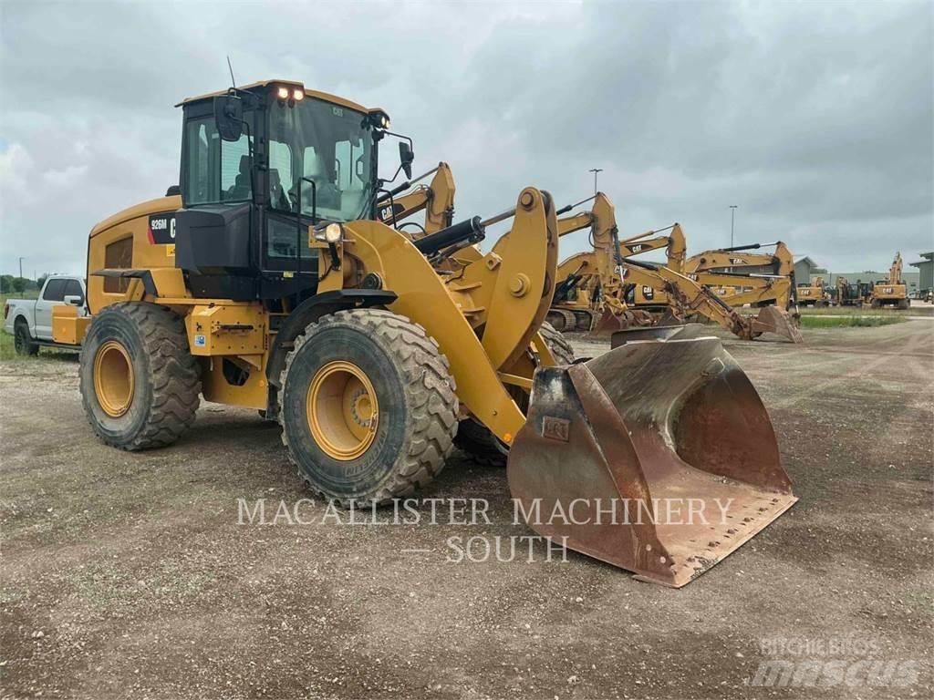 CAT 926M Wheel loaders