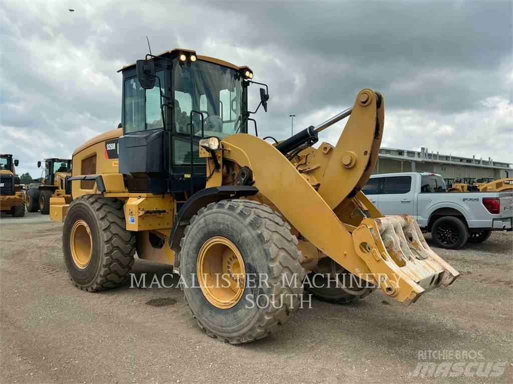 CAT 926M Wheel loaders