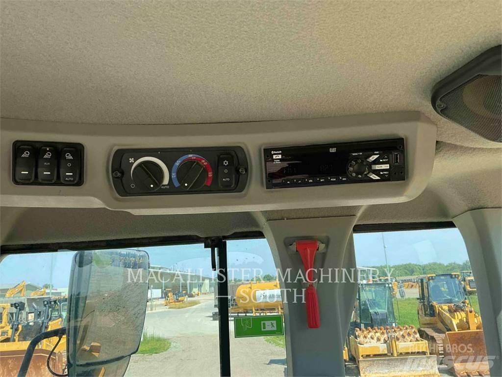 CAT 926M Wheel loaders