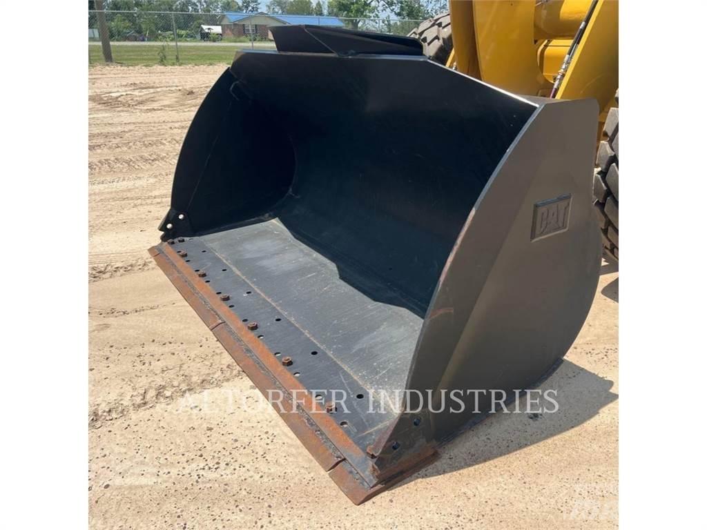 CAT 926M Wheel loaders