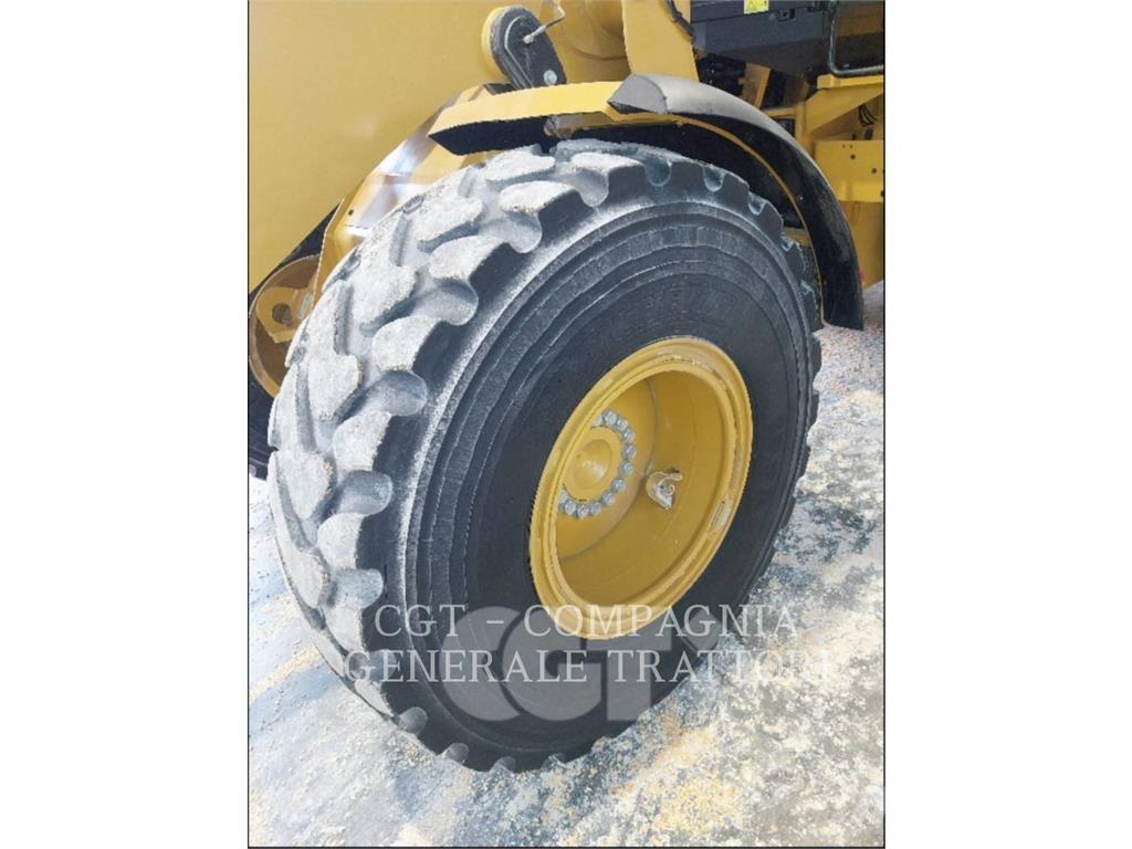 CAT 930M Wheel loaders