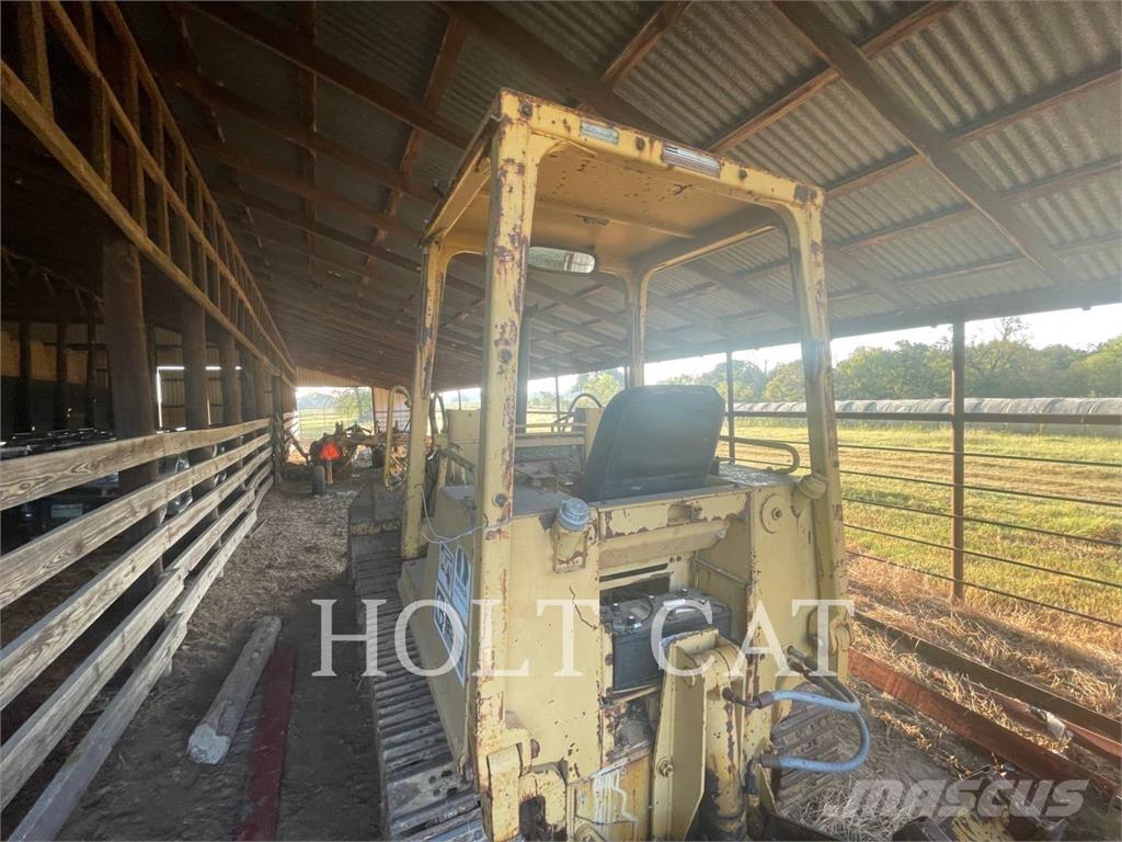 CAT 931B Crawler loaders