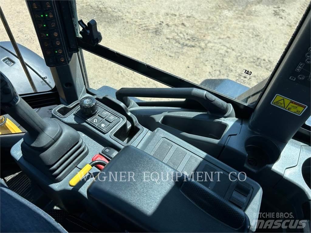 CAT 938 Wheel loaders