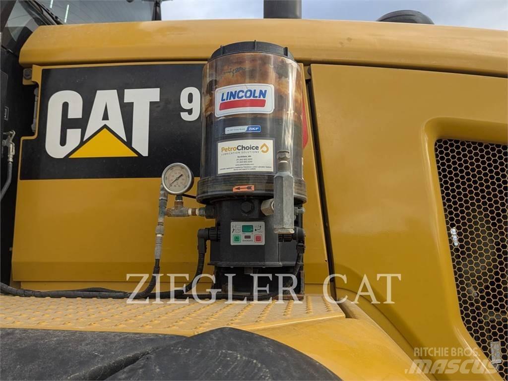 CAT 938M Wheel loaders