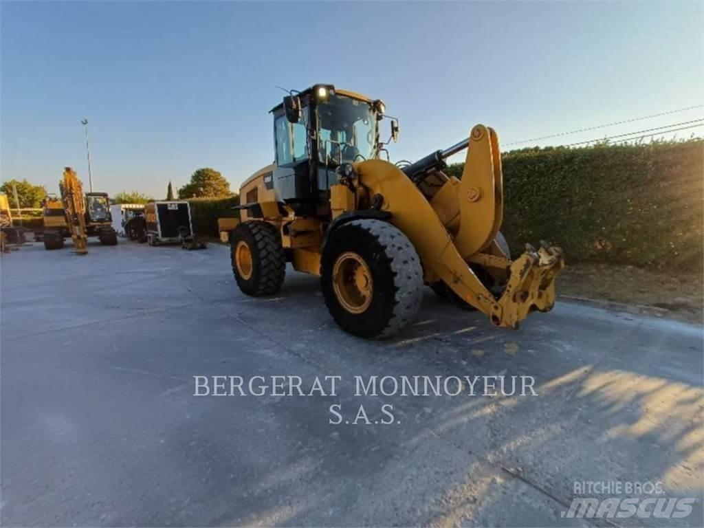 CAT 938M Wheel loaders