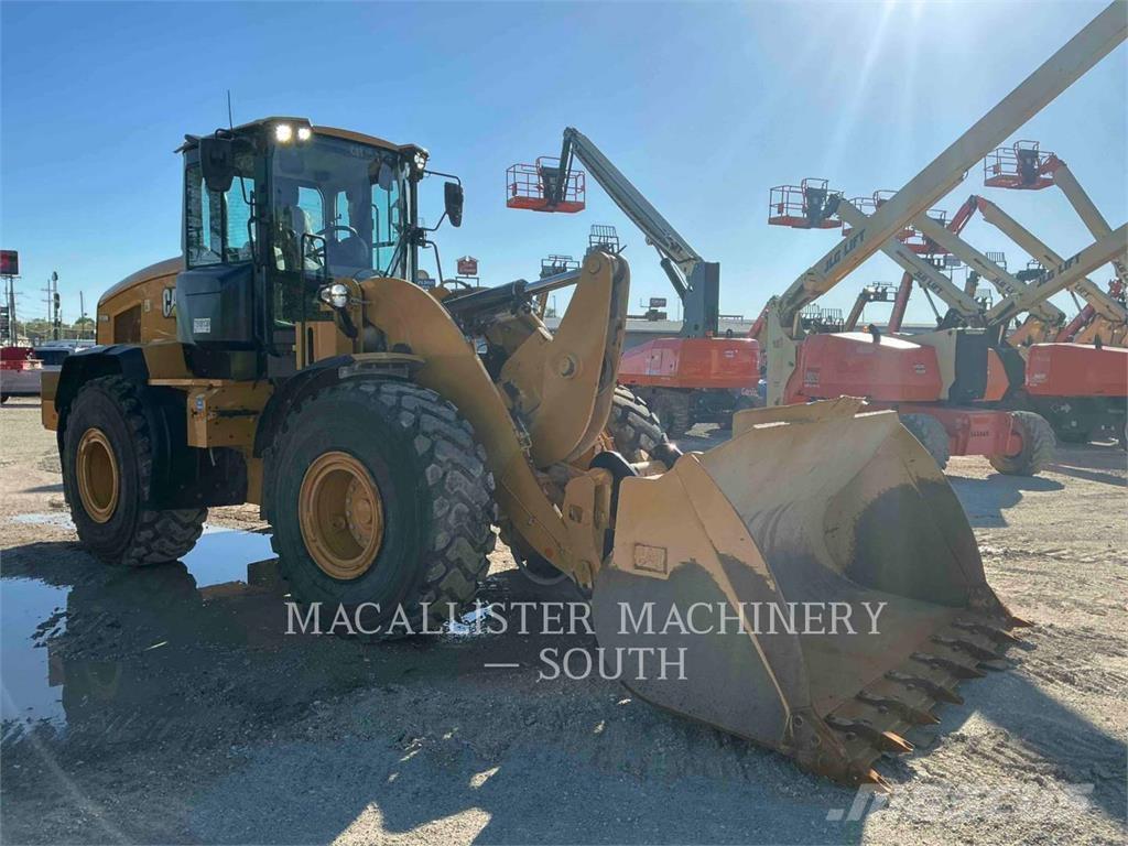 CAT 938M Wheel loaders