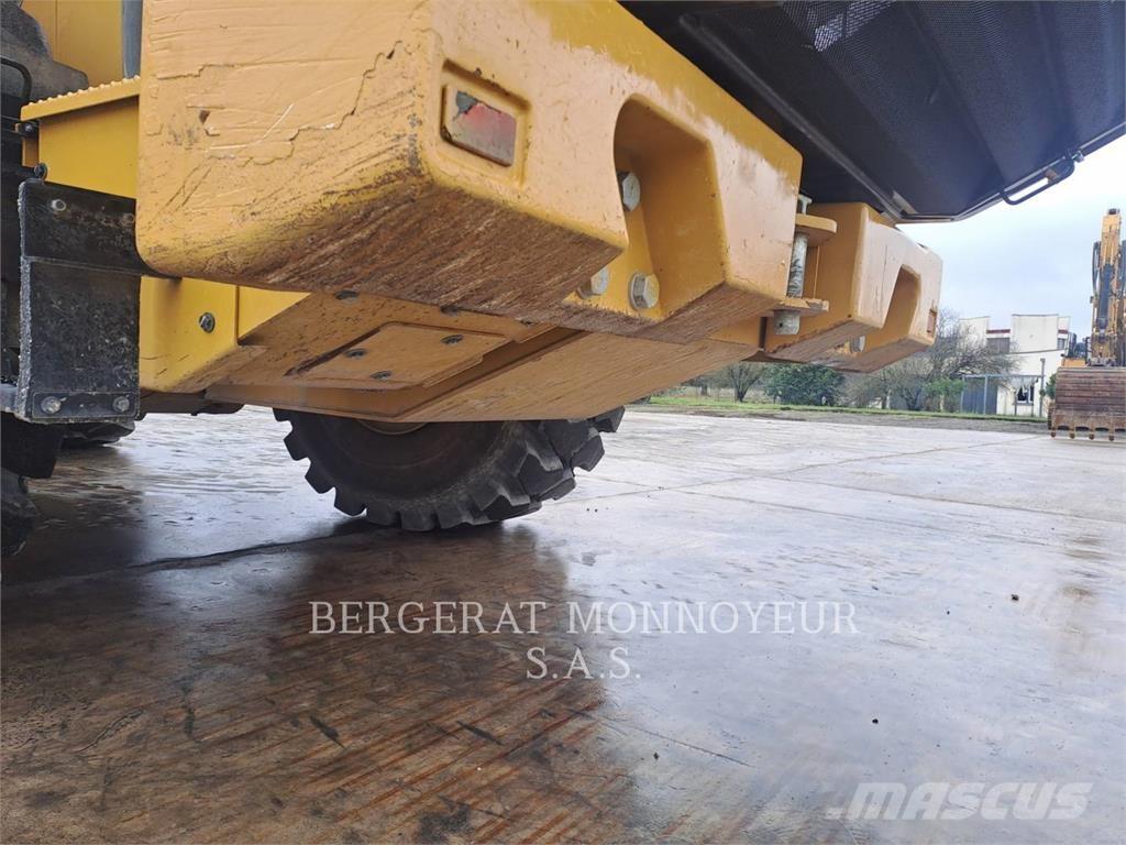 CAT 950M Wheel loaders