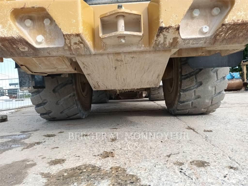 CAT 966M Wheel loaders