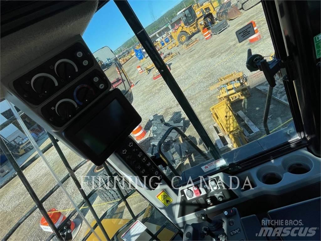 CAT 966M Wheel loaders