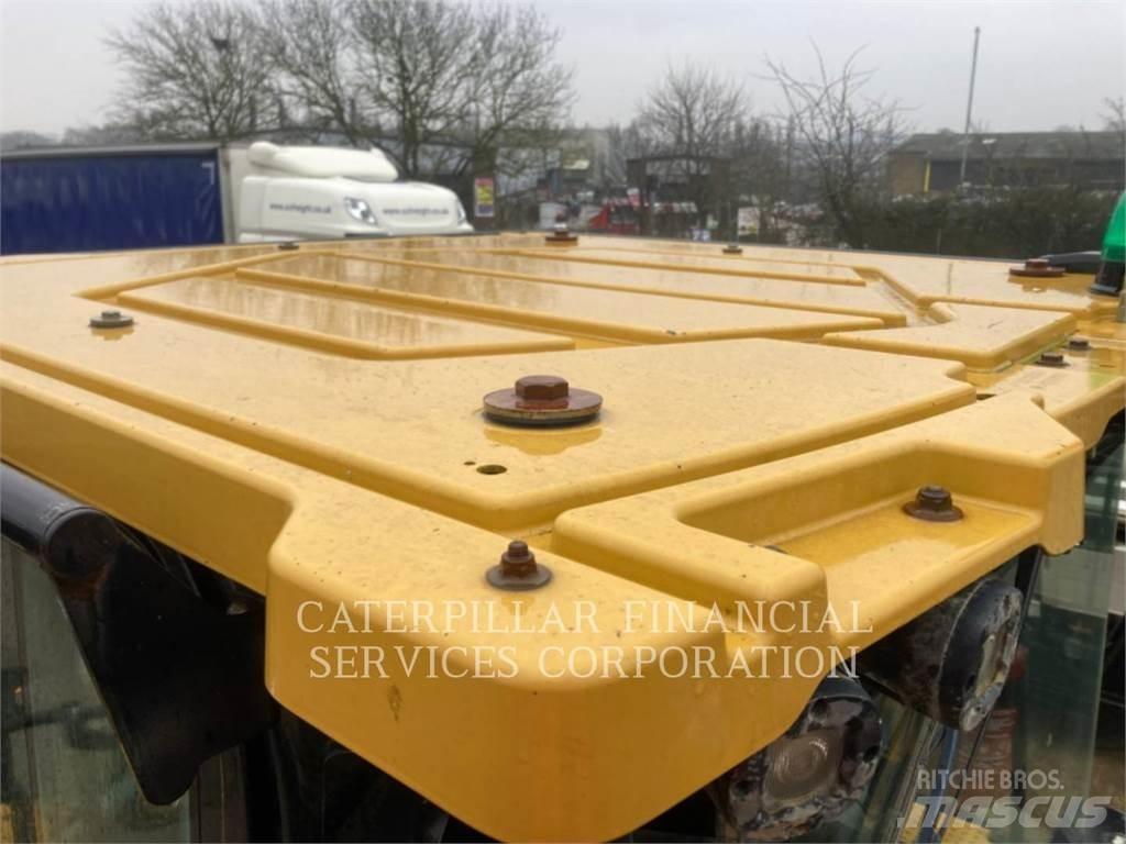 CAT 966M Wheel loaders