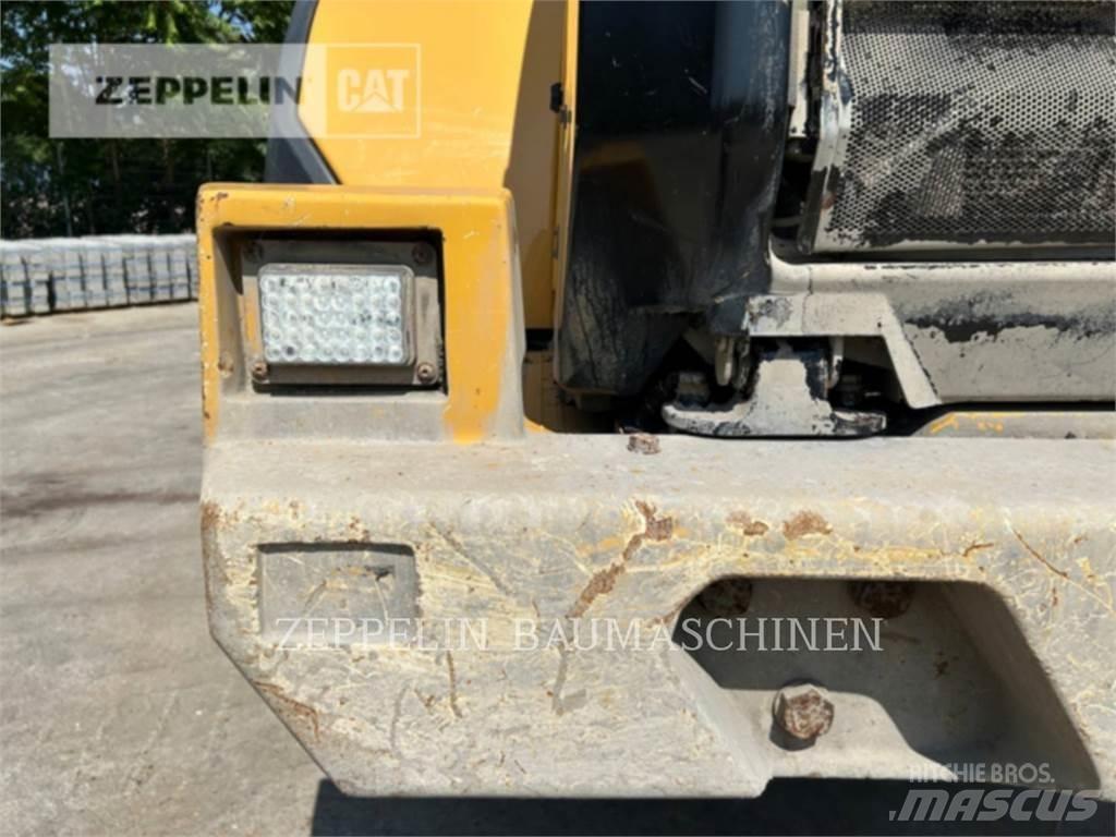 CAT 966M Wheel loaders