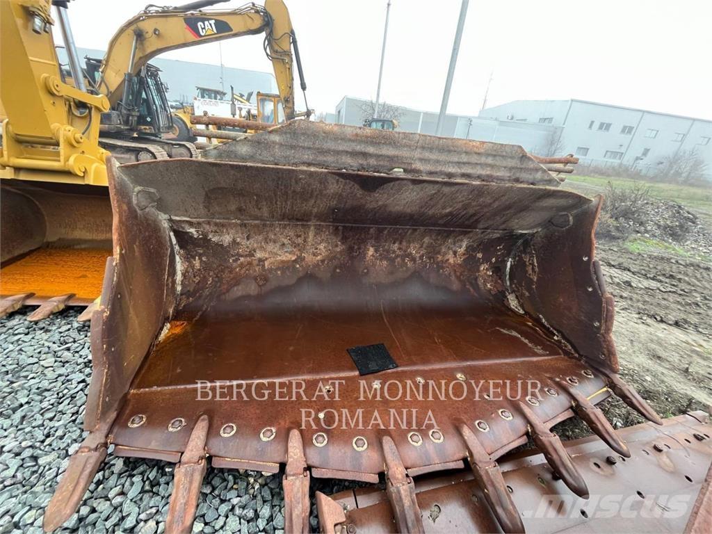 CAT 966M Wheel loaders