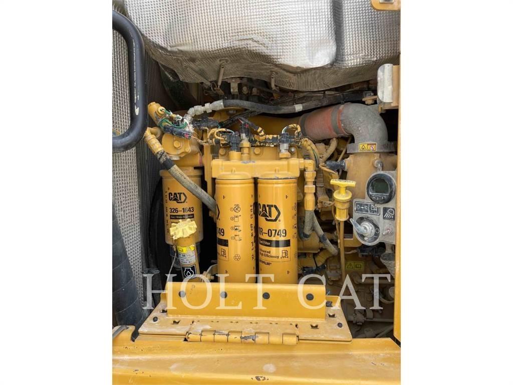 CAT 973K Crawler loaders