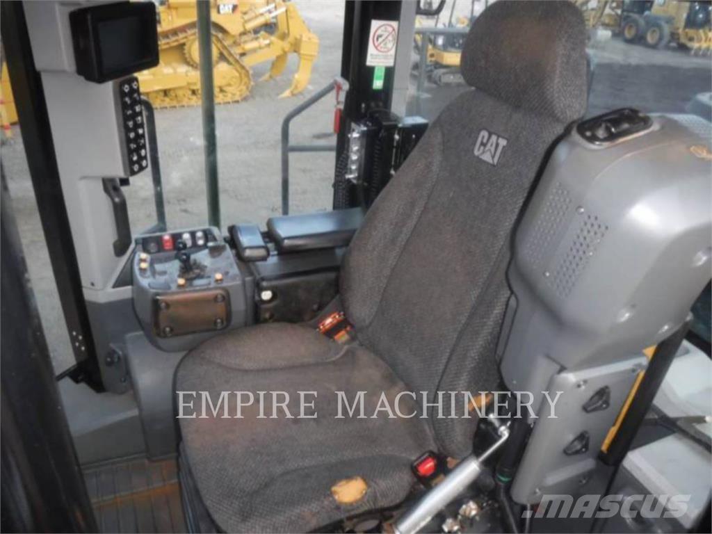 CAT 982M Wheel loaders