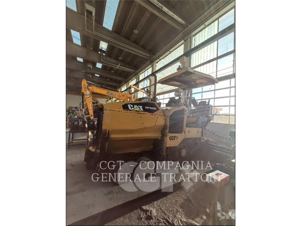 CAT AP300F Asphalt pavers