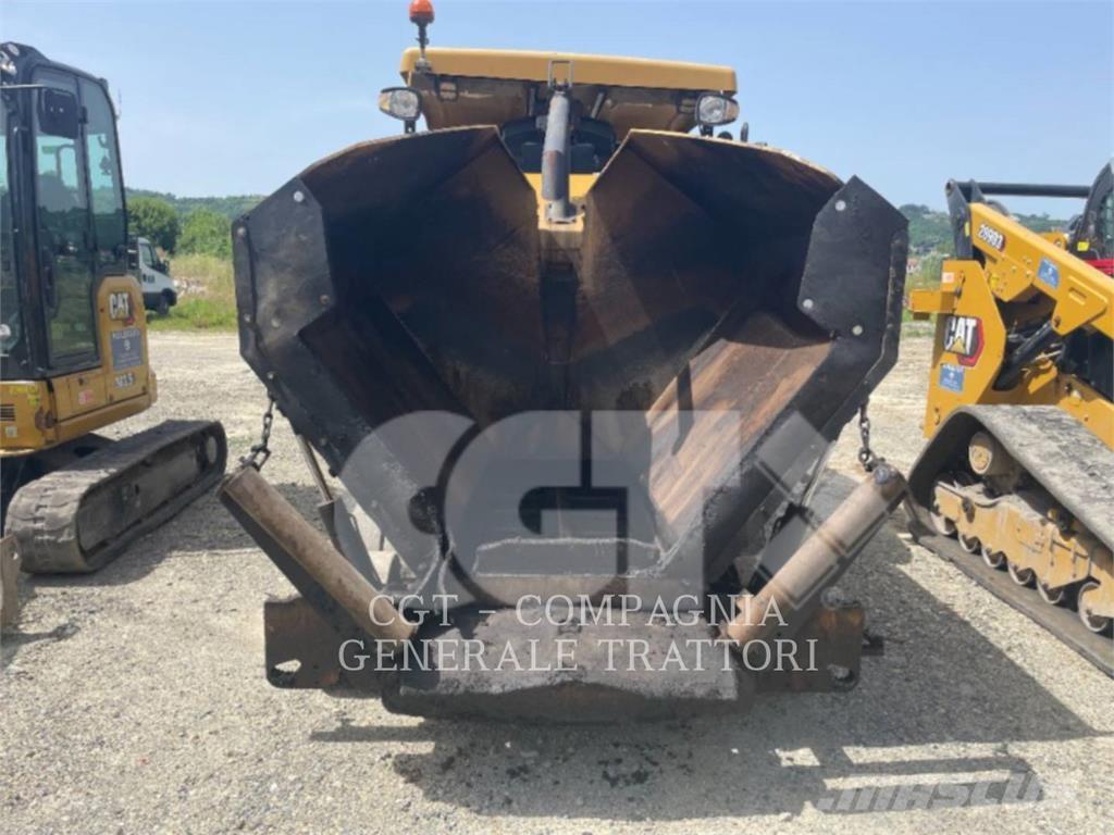 CAT AP300F Asphalt pavers