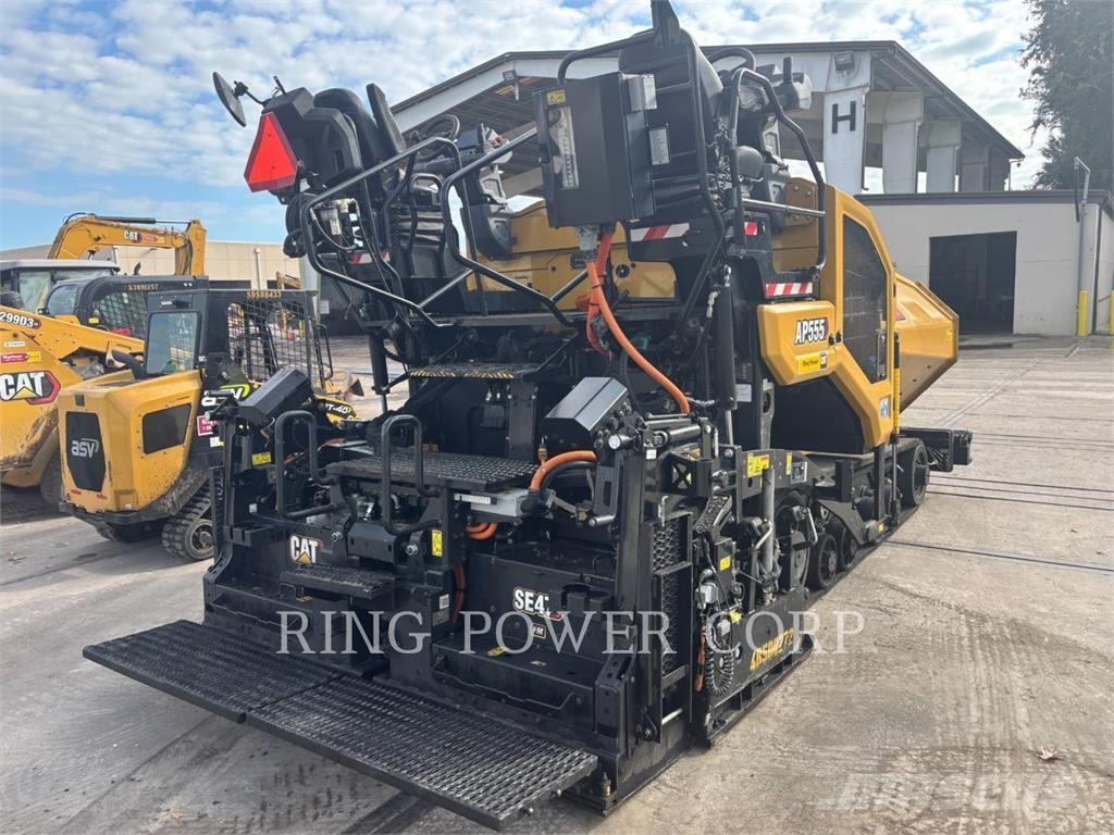 CAT AP555 Asphalt recyclers