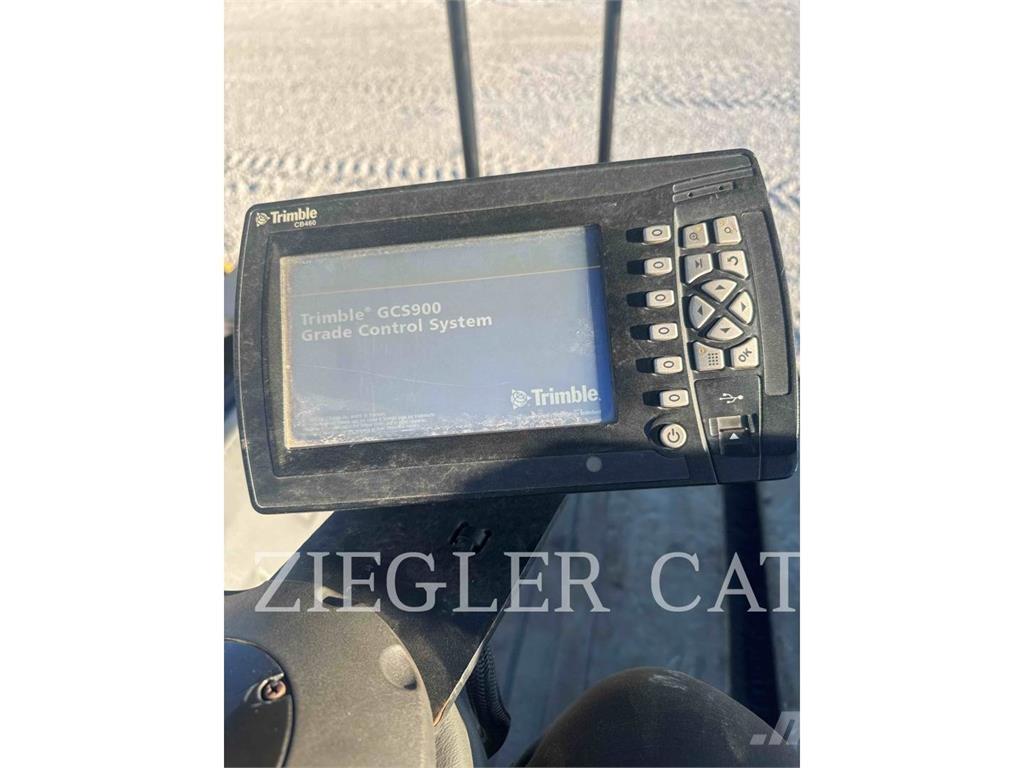 CAT CB15 Soil compactors