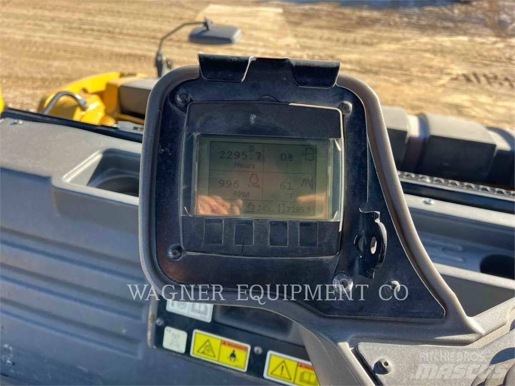 CAT CB15 Soil compactors