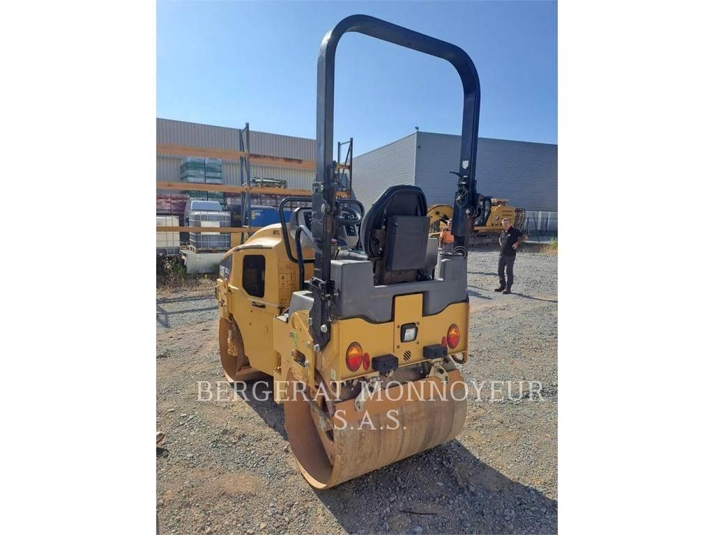 CAT CB2.5 Soil compactors