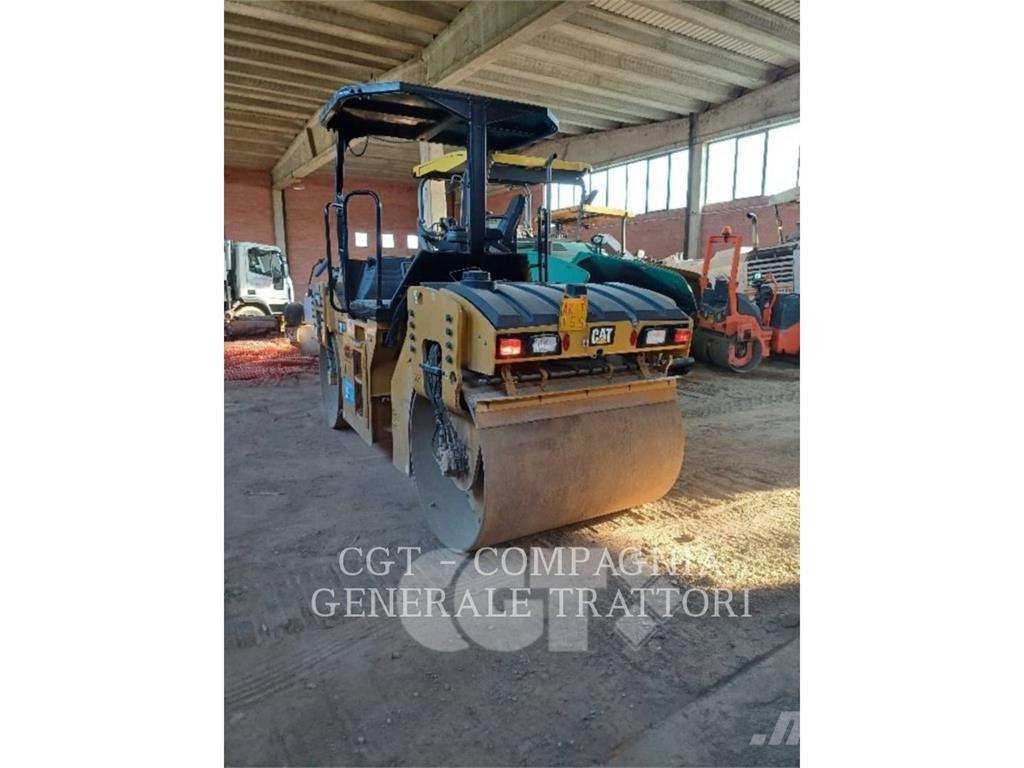 CAT CB7 Asphalt pavers