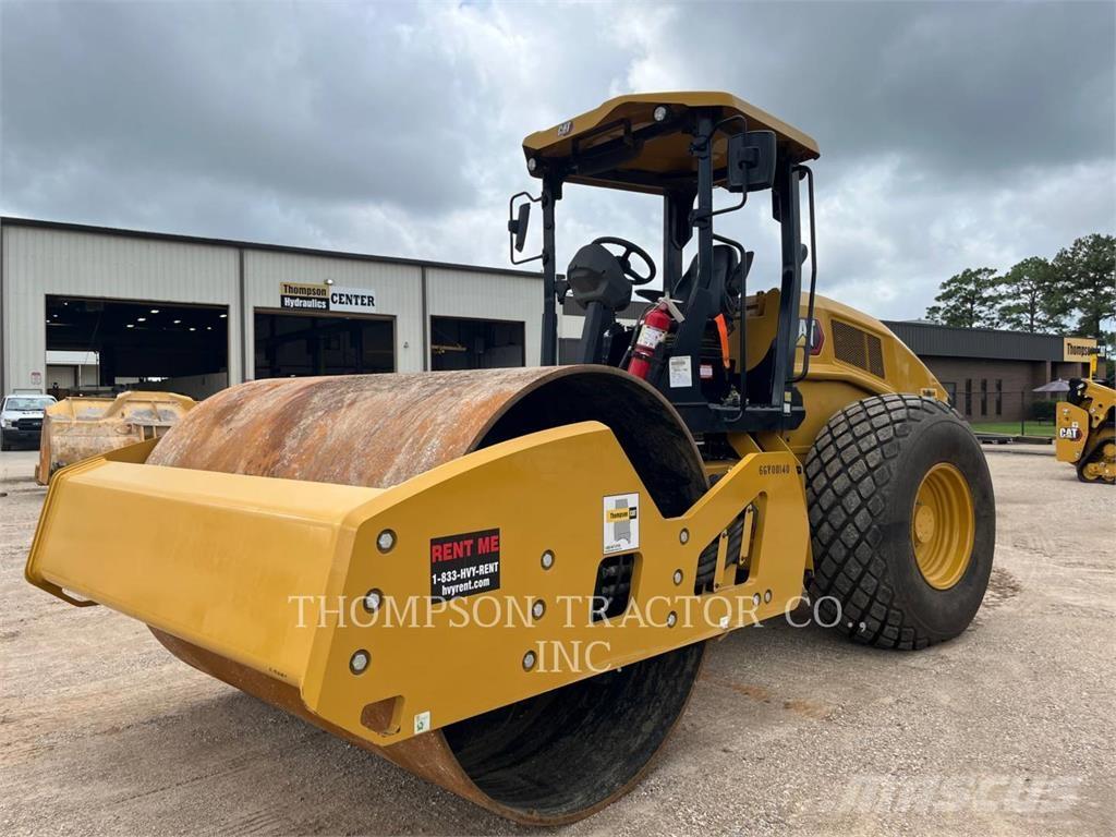 CAT CS10GC Single drum rollers