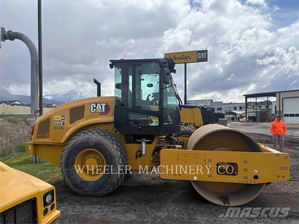 CAT CS12 Single drum rollers