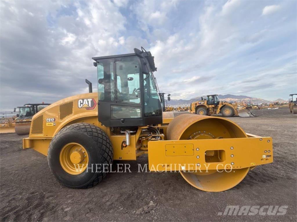 CAT CS12 Single drum rollers