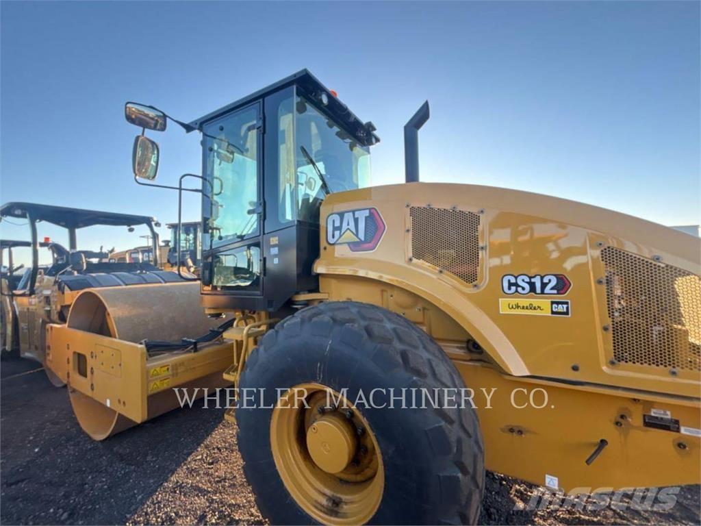 CAT CS12 Single drum rollers
