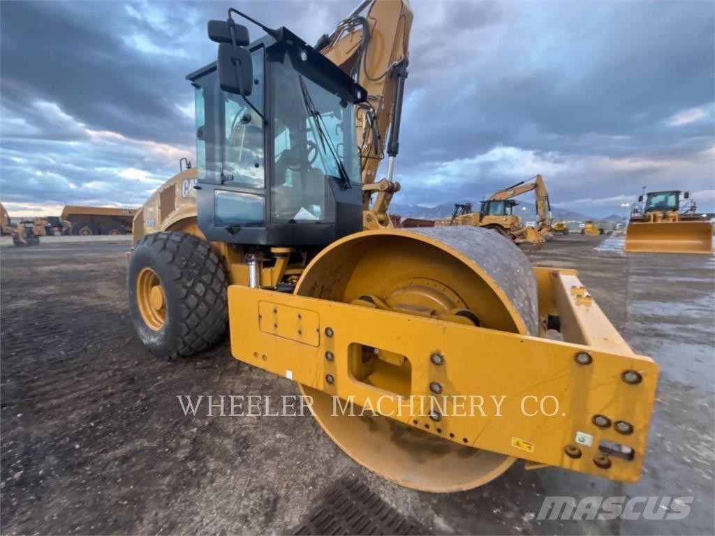 CAT CS12 Single drum rollers