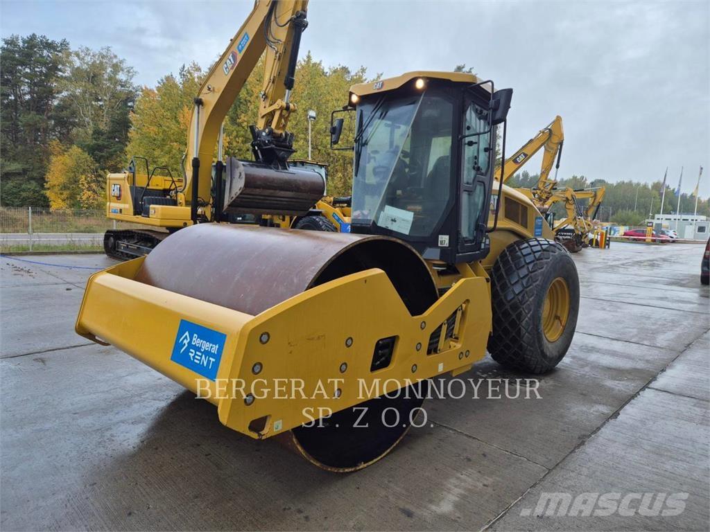 CAT CS12GC Single drum rollers