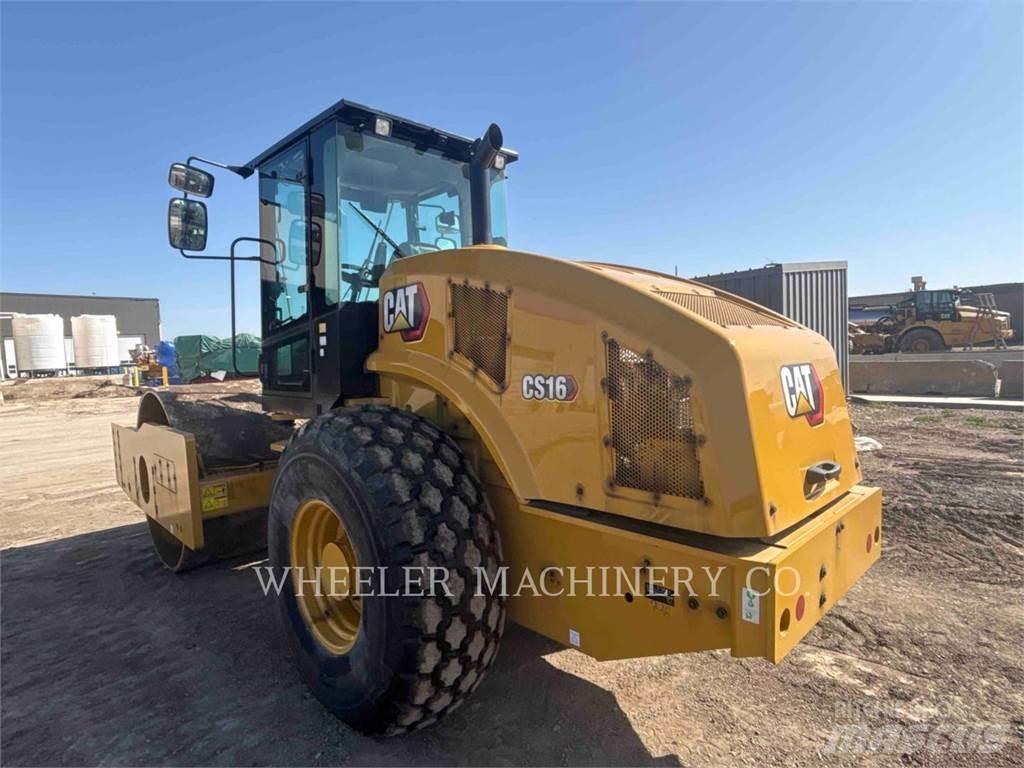 CAT CS16 Single drum rollers