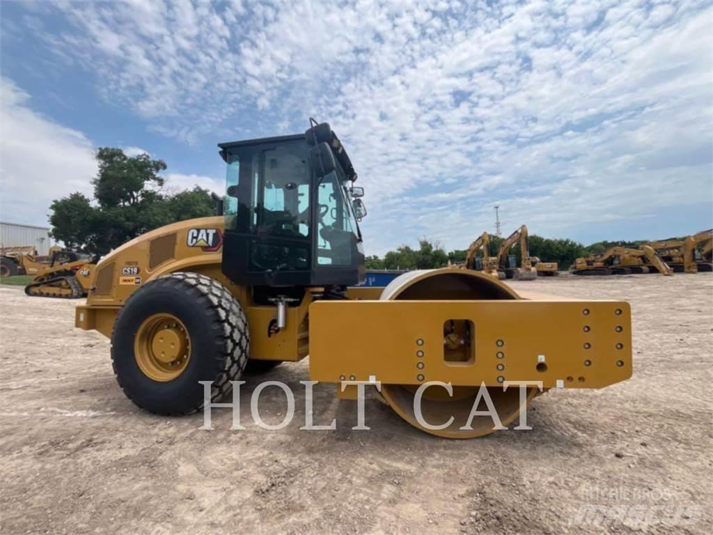 CAT CS19 Single drum rollers