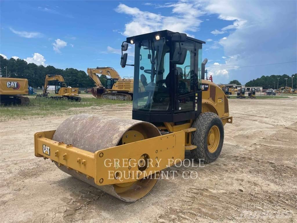 CAT CS44B Single drum rollers