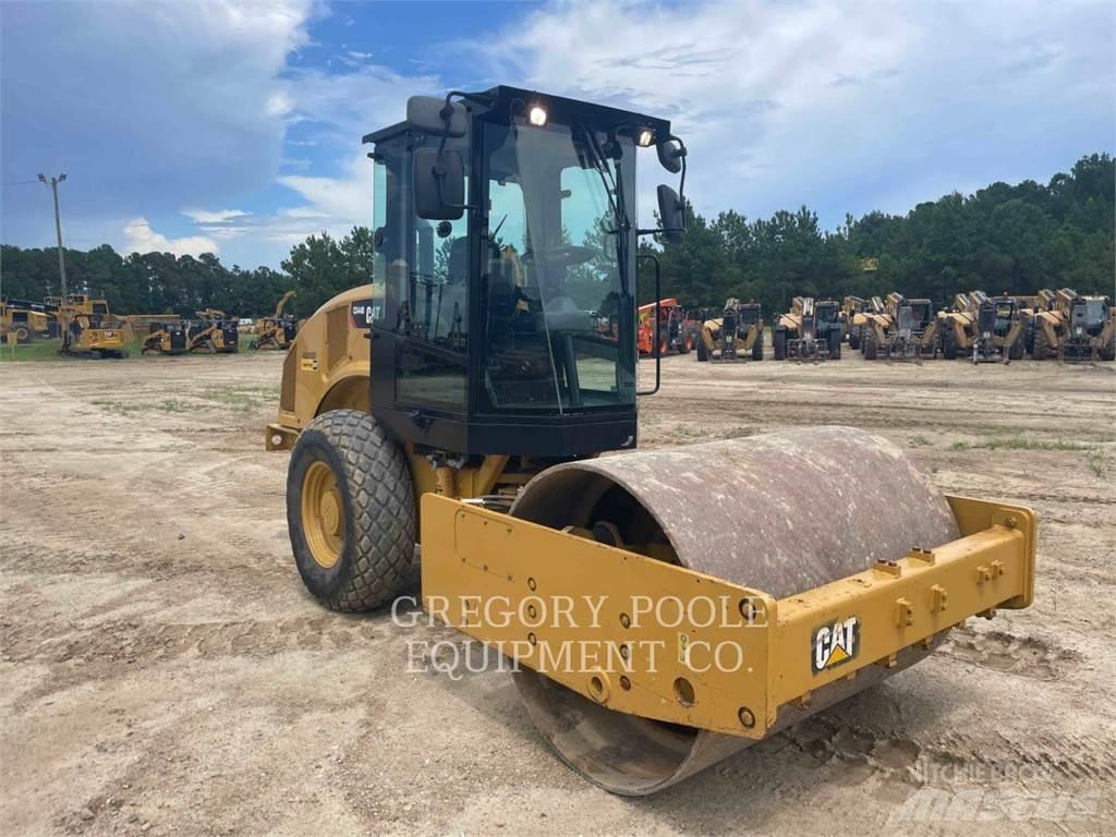 CAT CS44B Single drum rollers