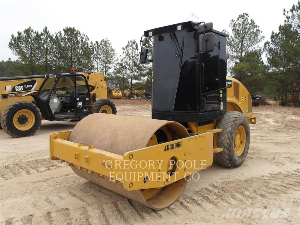 CAT CS44B Single drum rollers