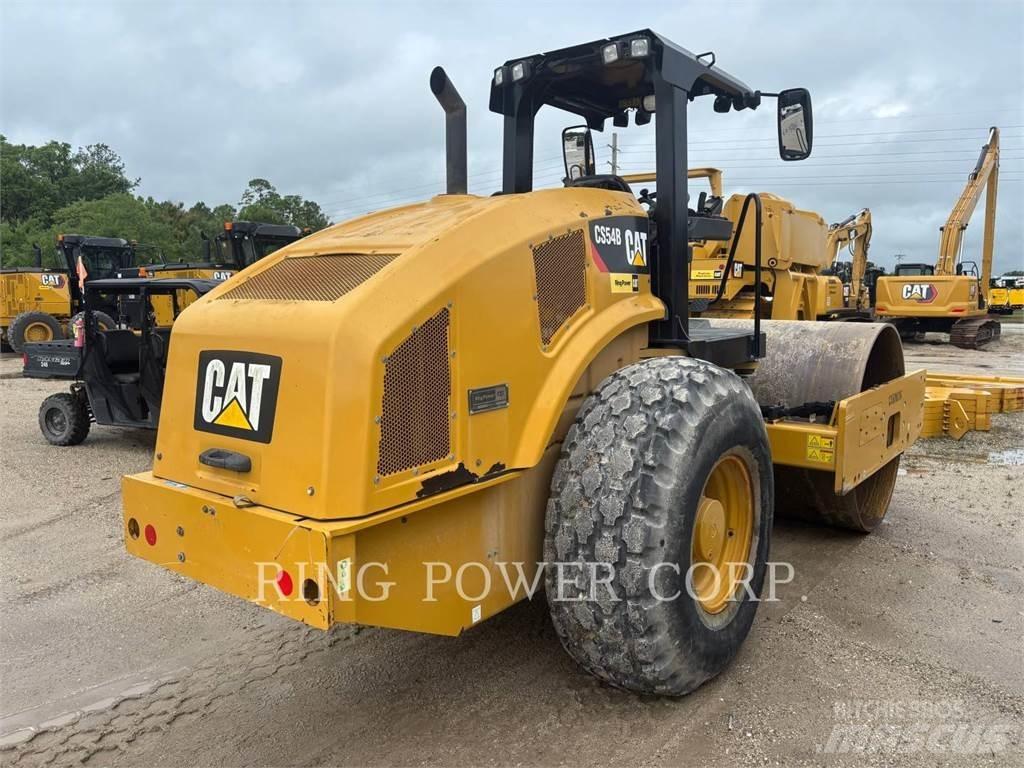 CAT CS54B Twin drum rollers