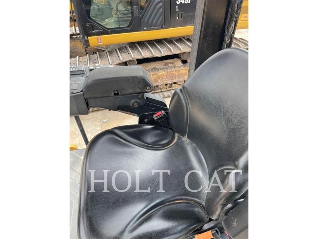 CAT CS56B Single drum rollers