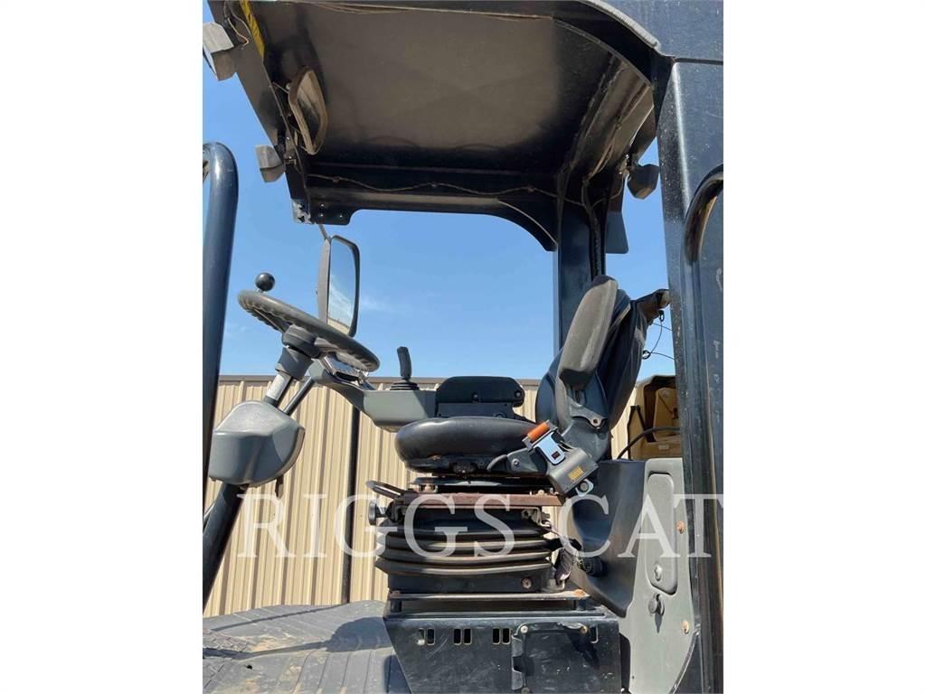 CAT CS56B Single drum rollers