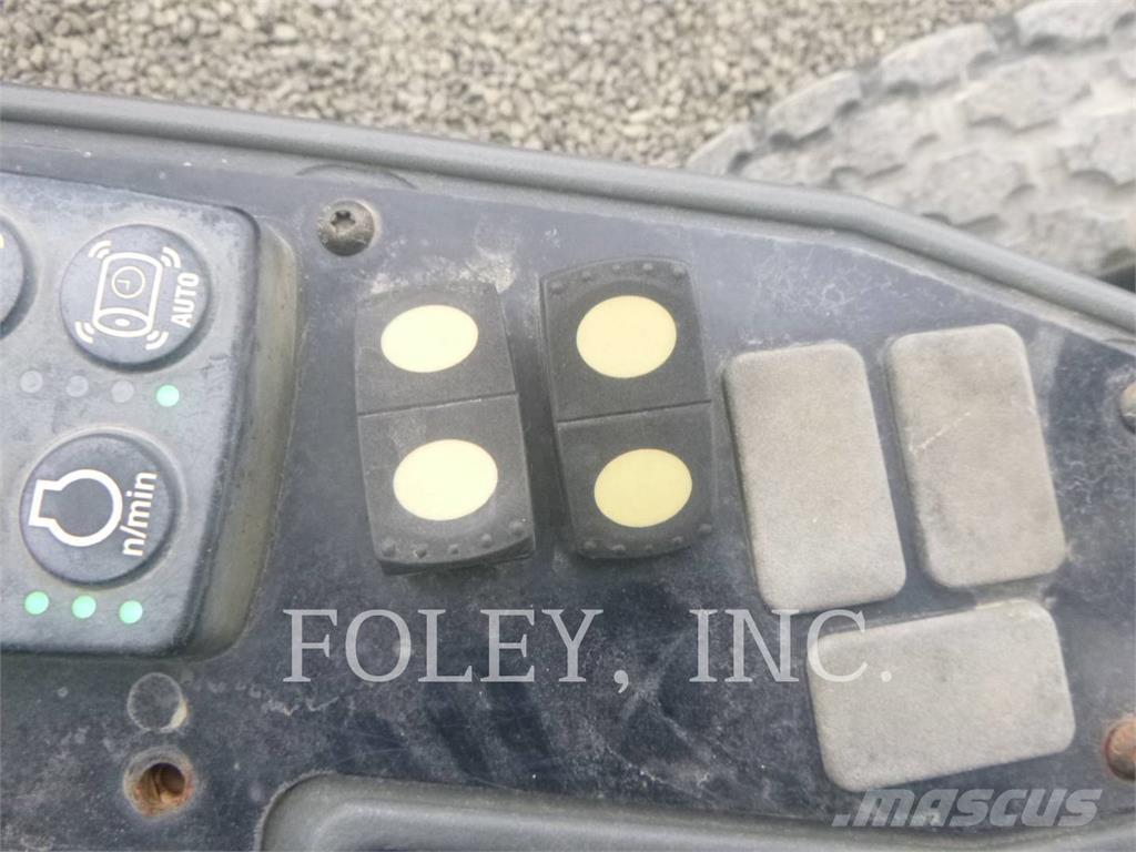 CAT CS56B Single drum rollers