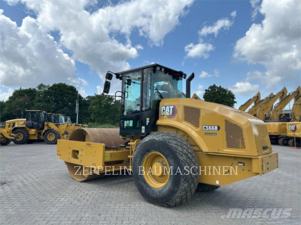 CAT CS66B Soil compactors