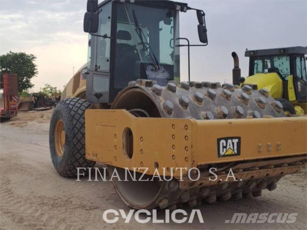 CAT CS74B Single drum rollers
