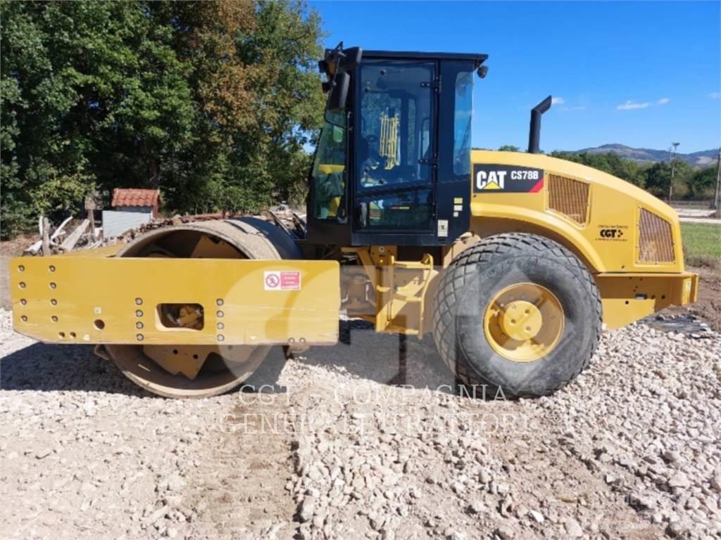 CAT CS78B Single drum rollers