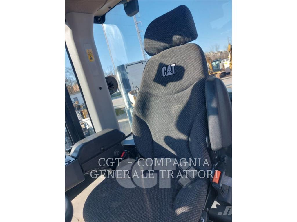 CAT CS78B Single drum rollers