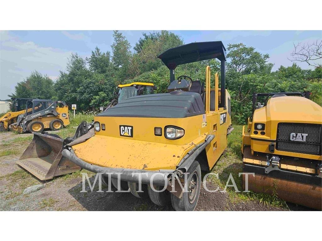 CAT CW14 Pneumatic tired rollers