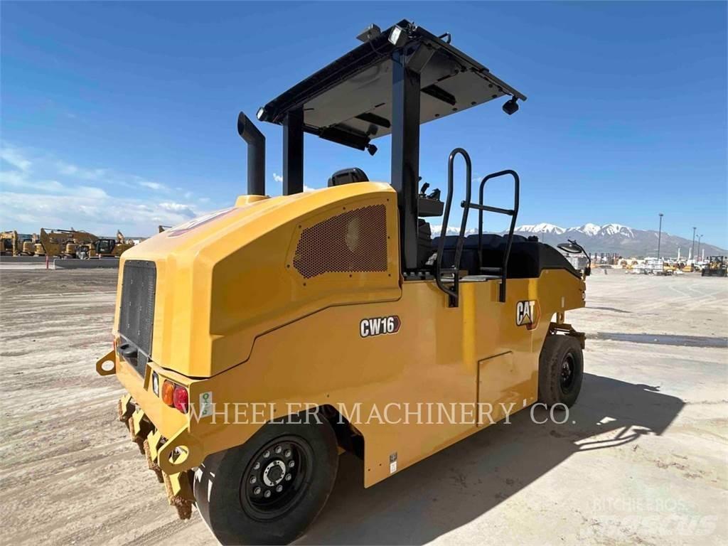 CAT CW16 Pneumatic tired rollers
