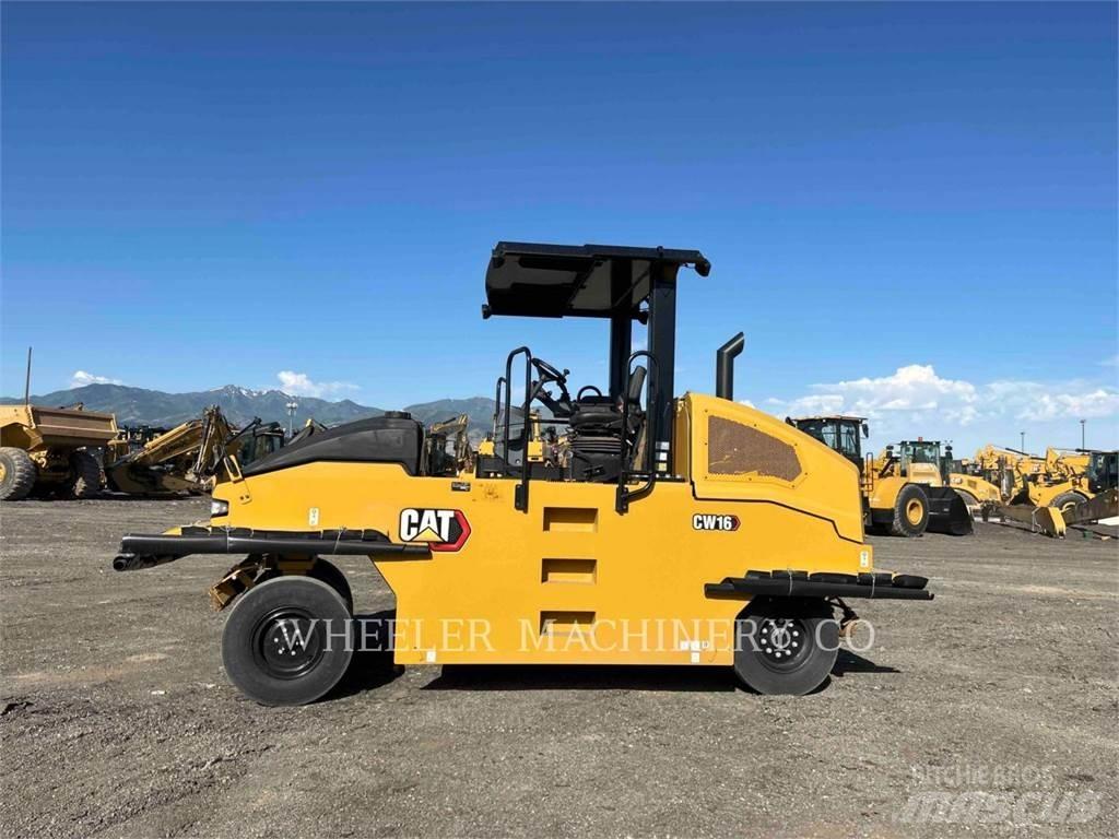 CAT CW16 Pneumatic tired rollers