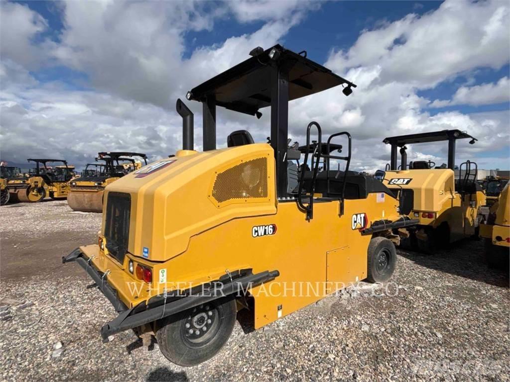 CAT CW16 Pneumatic tired rollers