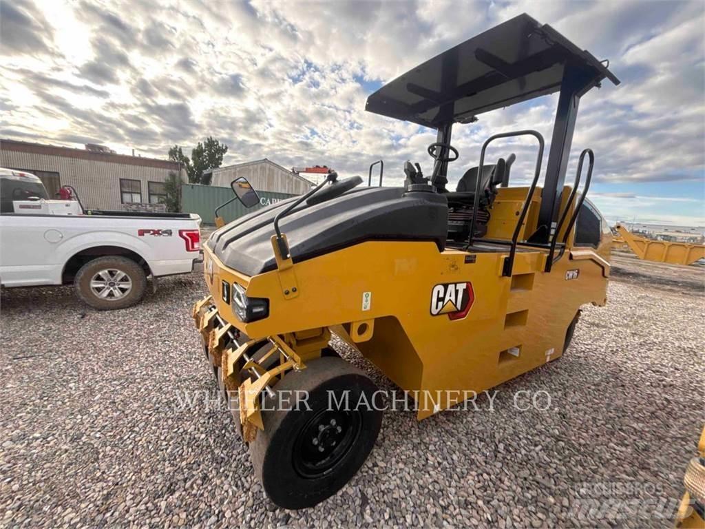 CAT CW16 Pneumatic tired rollers