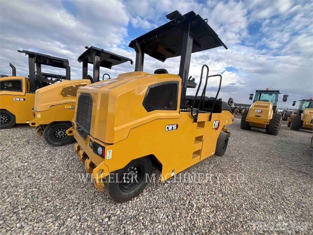 CAT CW16 Pneumatic tired rollers